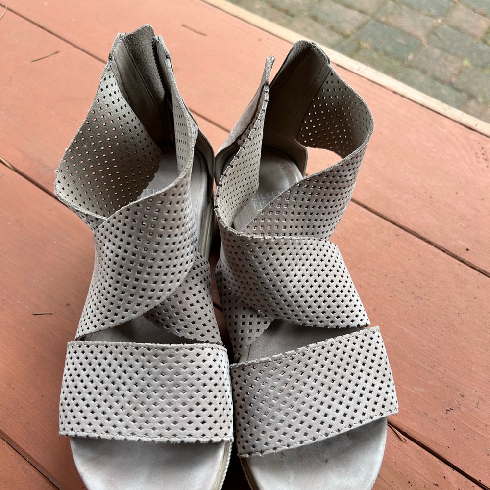 Eileen Fisher perforated nubuck leather crisscross strap sandals beige tone Sz 7